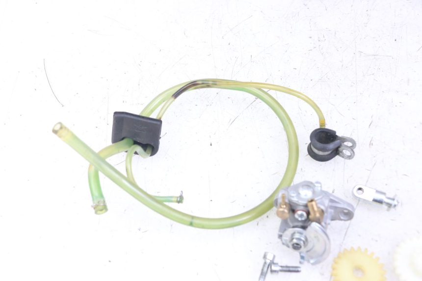 photo de POMPA OLIO FANTIC XM PERFORMANCE 2T 50 (2021 - 2022) - Dettagli dei punti di fissaggio