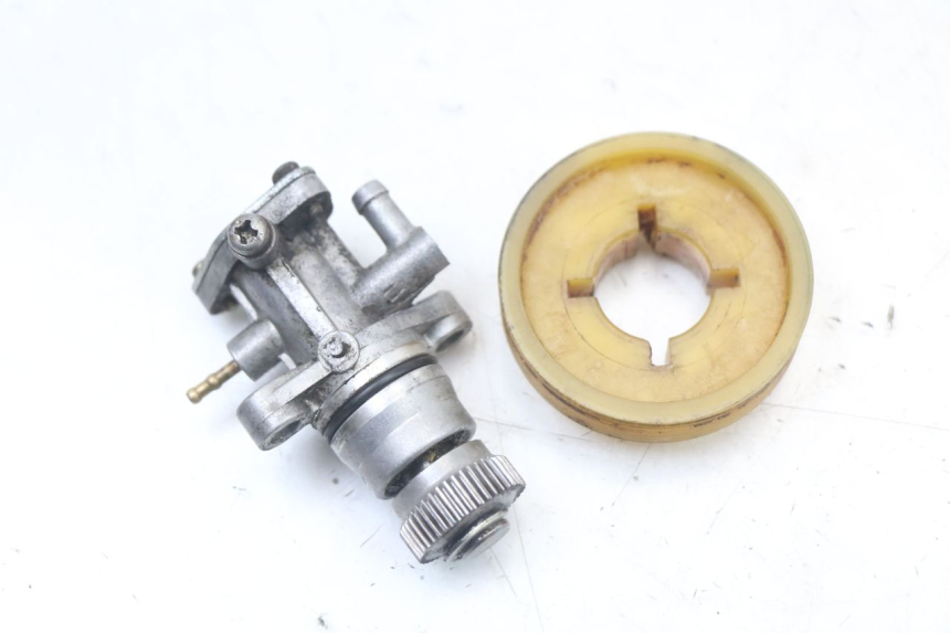 photo de POMPA OLIO YAMAHA BW'S NG NEXT GENERATION 50 (1996 - 2003) - Vista principale