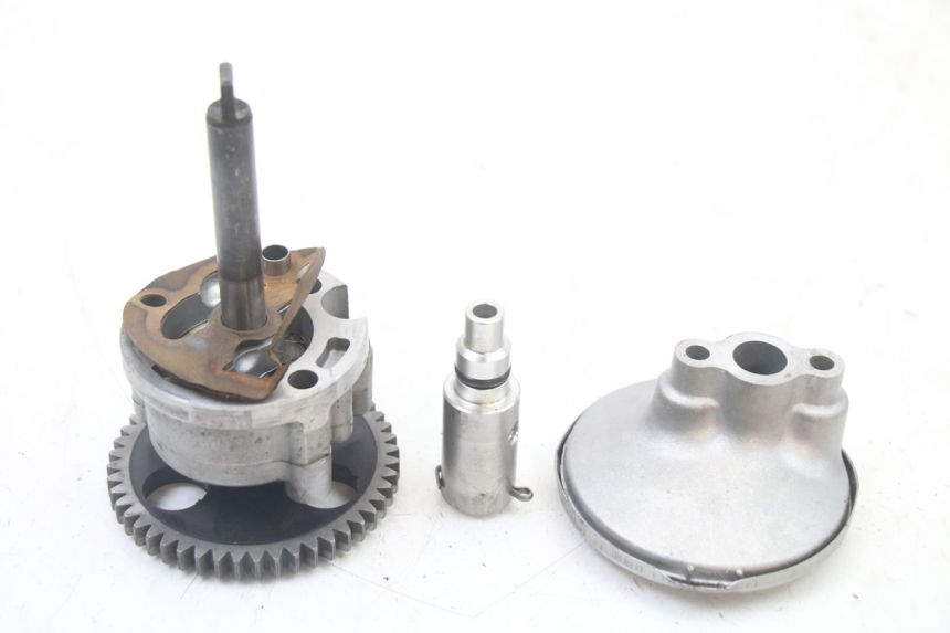 photo de POMPA OLIO YAMAHA FZS FAZER 600 (2001 - 2003) - Zoom sullo stato d'uso