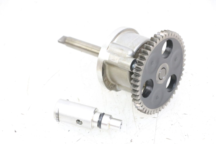 photo de POMPA OLIO YAMAHA FZS FAZER 600 (2001 - 2003) - Primo piano tecnico