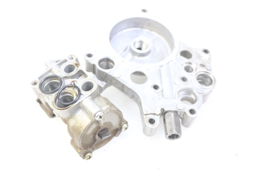 photo de POMPA OLIO KAWASAKI ZEPHYR 1100 ( - 1995) - Vista d'insieme del prodotto