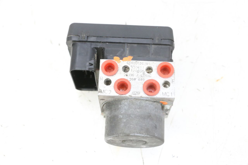 photo de POMPA ABS SUZUKI BURGMAN 650 (2013 - 2020) - Dettaglio del componente