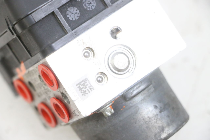 photo de POMPA ABS SUZUKI BURGMAN 650 (2013 - 2020) - Caratteristiche distintive