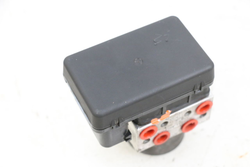 photo de POMPA ABS SUZUKI BURGMAN 650 (2013 - 2020) - Altra angolazione