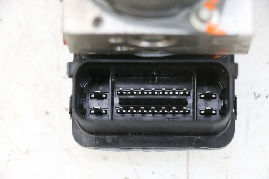 photo de POMPA ABS SUZUKI BURGMAN 650 (2013 - 2020) - Vista d'insieme del prodotto