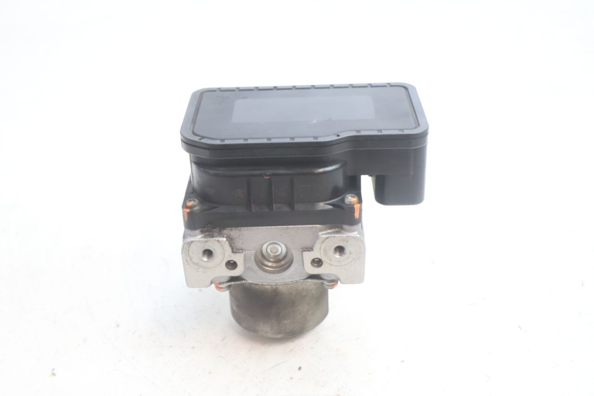 photo de POMPA ABS SUZUKI BURGMAN EXECUTIVE ABS 650 (2006 - 2012) - Marcature e riferimenti originali