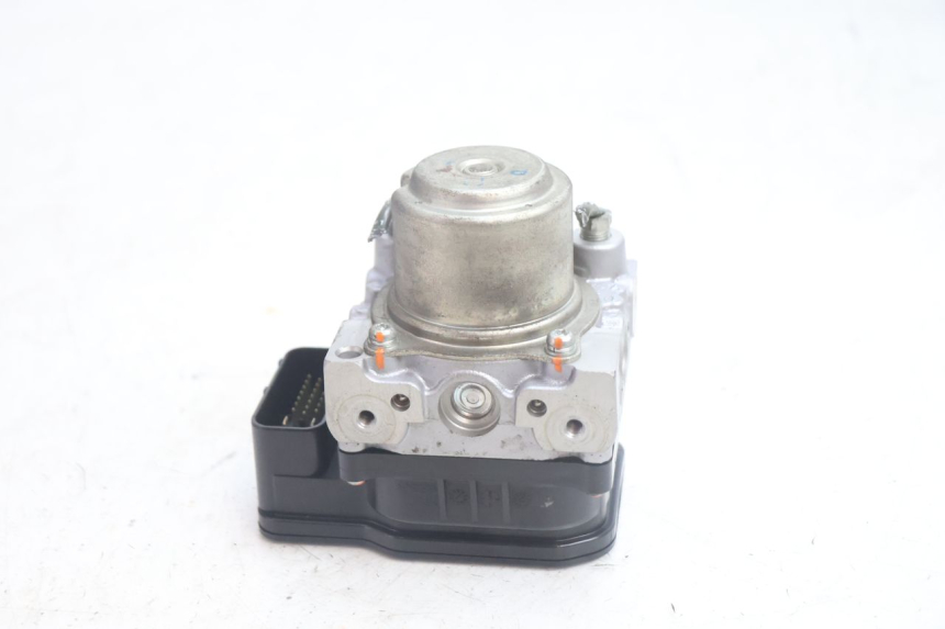photo de POMPA ABS SUZUKI BURGMAN EXECUTIVE ABS 650 (2006 - 2012) - Vista d'insieme del prodotto