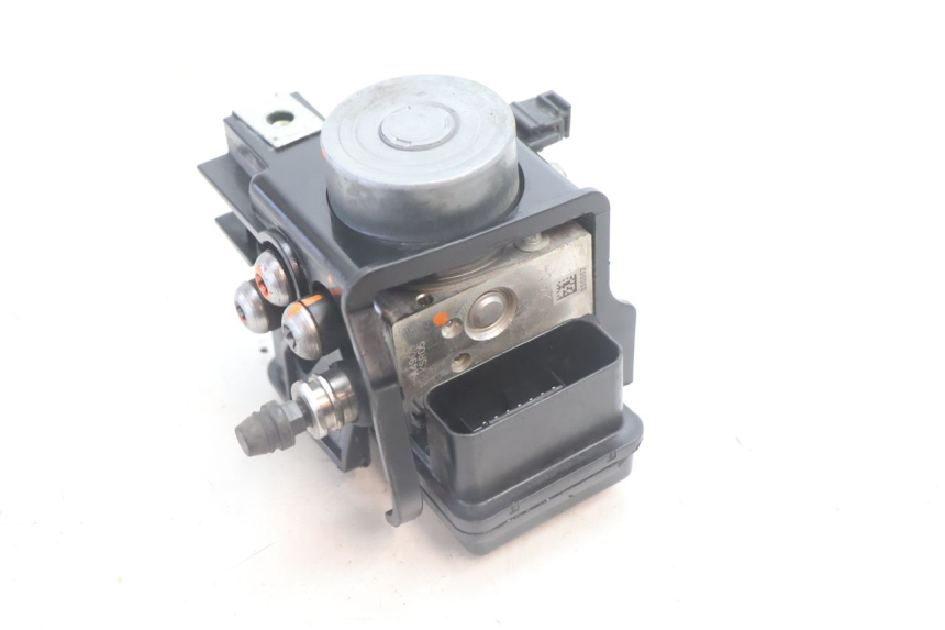 photo de POMPA ABS BMW C SPORT 650 (2015 - 2021) - Caratteristiche distintive