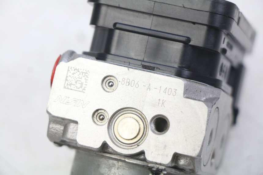 photo de POMPA ABS HONDA CB R 1000 (2018 - 2023) - Vista d'insieme del prodotto