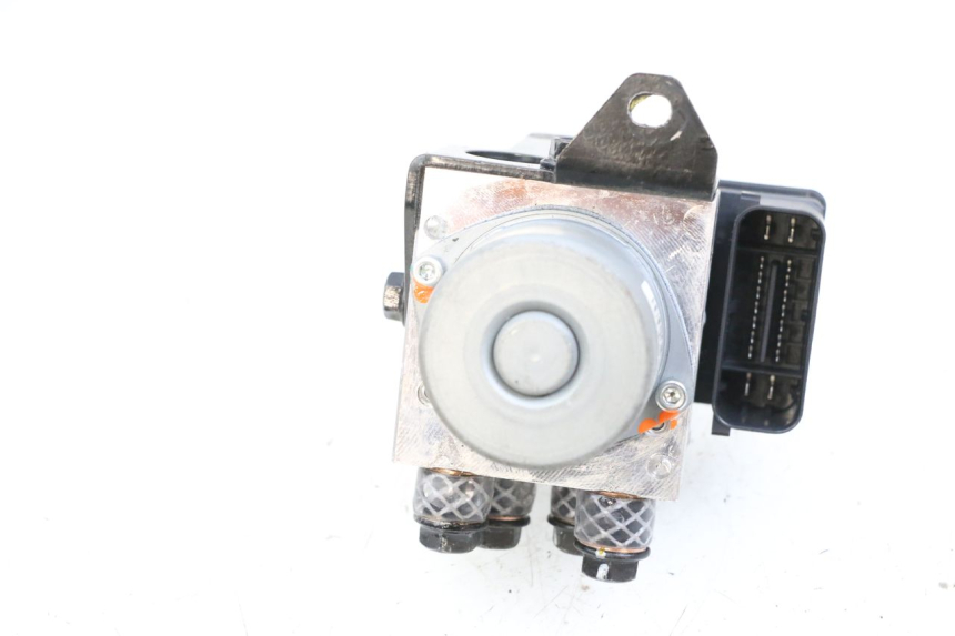 photo de POMPA ABS SEGWAY NINEBOT E125S 1 (2022 - 2026) - Primo piano tecnico