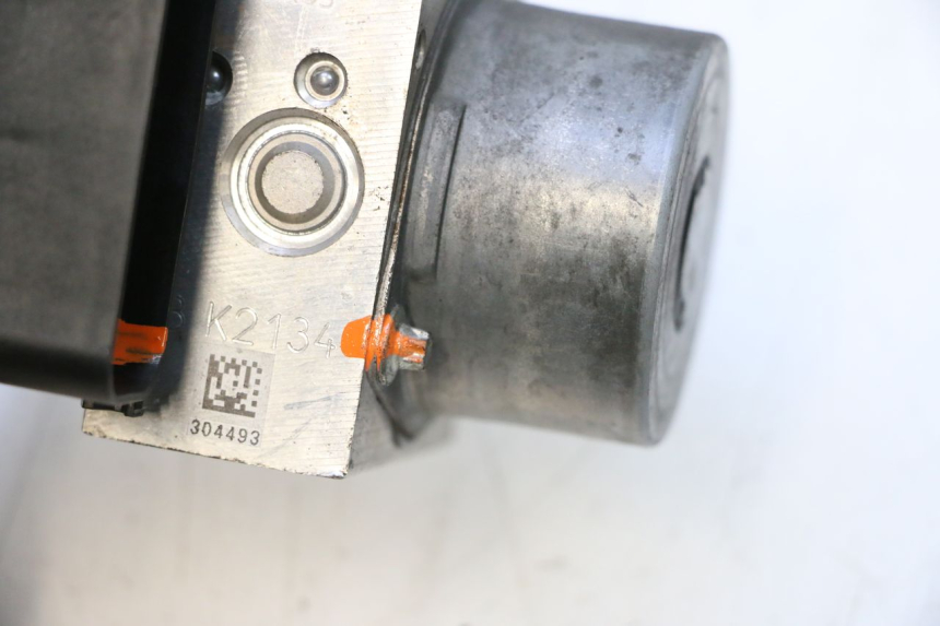 photo de POMPA ABS KAWASAKI ER-6 ER6 F ABS 650 (2012 - 2016) - Dettaglio del componente