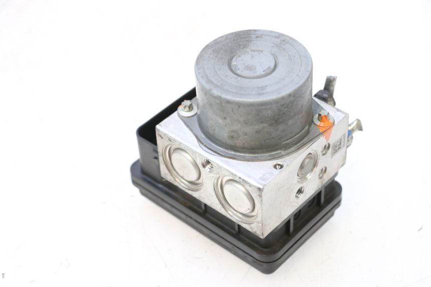 photo de POMPA ABS KAWASAKI ER-6 ER6 F ABS 650 (2012 - 2016) - Stato della superficie e materiale