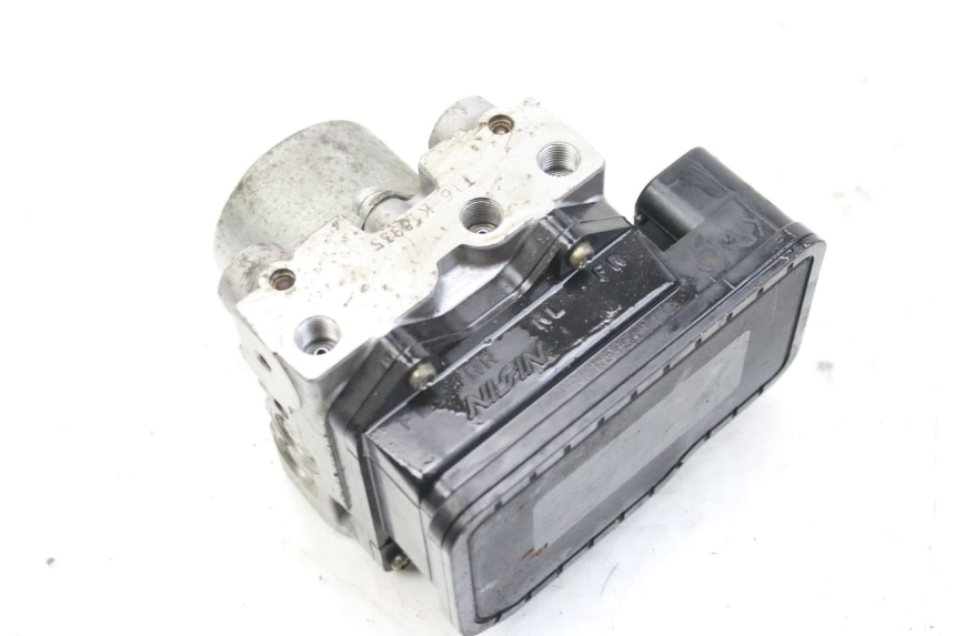 photo de POMPA ABS HONDA FES S-WING SWING ABS 125 (2007 - 2015) - Dettagli dei punti di fissaggio