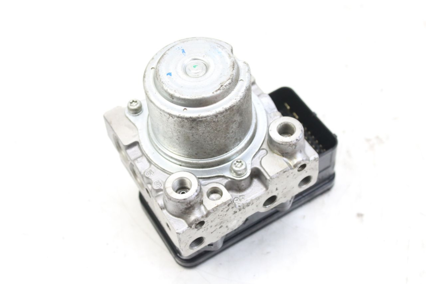 photo de POMPA ABS HONDA FES S-WING SWING ABS 125 (2007 - 2015) - Stato della superficie e materiale