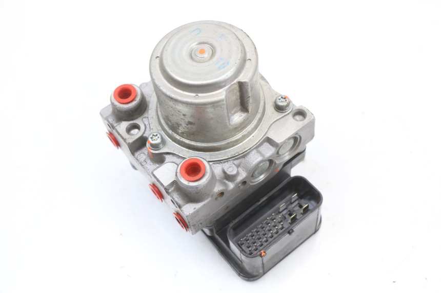 photo de POMPA ABS HONDA FES S-WING SWING ABS 125 (2007 - 2015) - Dettaglio del componente