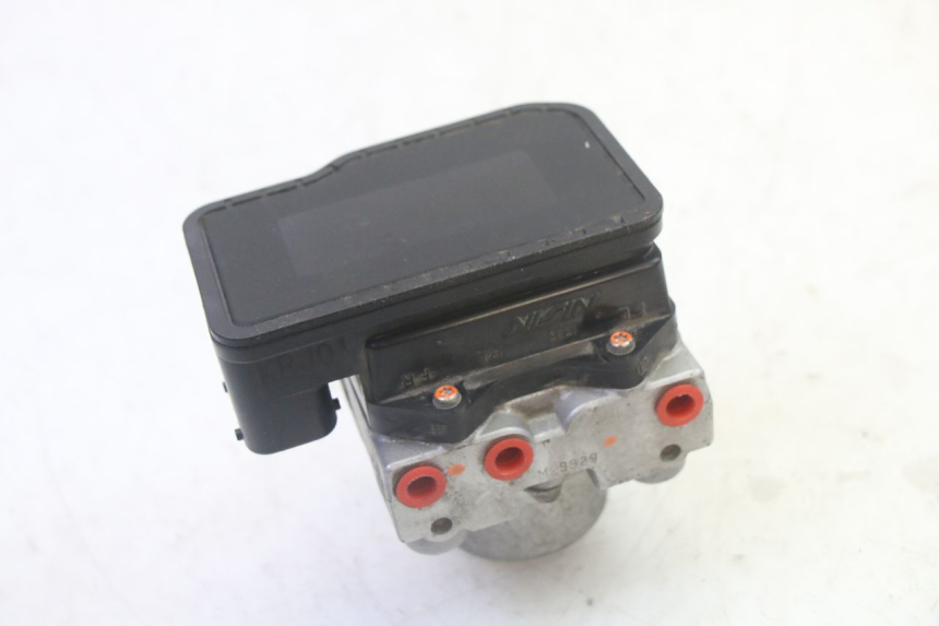 photo de POMPA ABS HONDA FES S-WING SWING ABS 125 (2007 - 2015) - Dettagli dei punti di fissaggio