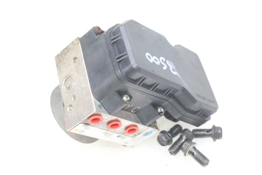 photo de POMPA ABS YAMAHA FJR ABS 1300 (2016 - 2020) - Primo piano tecnico