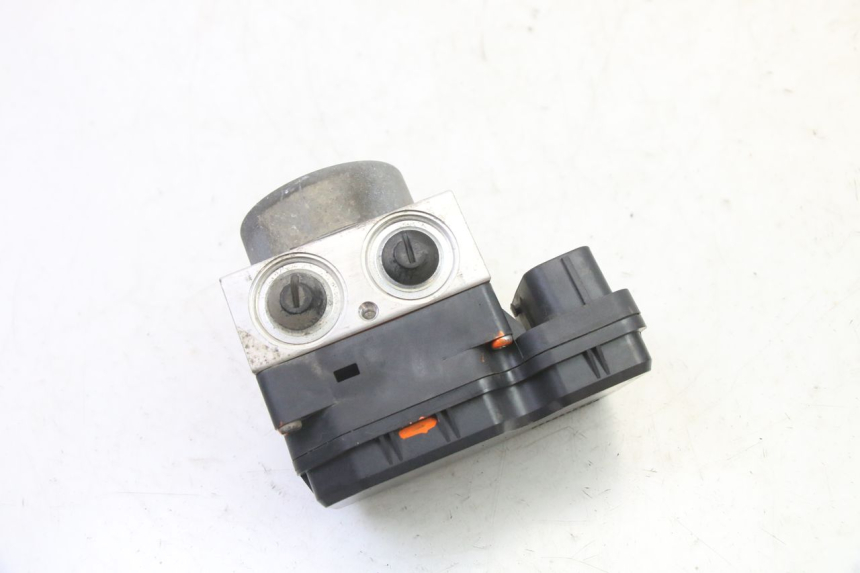 photo de POMPA ABS YAMAHA FJR ABS 1300 (2016 - 2020) - Stato della superficie e materiale