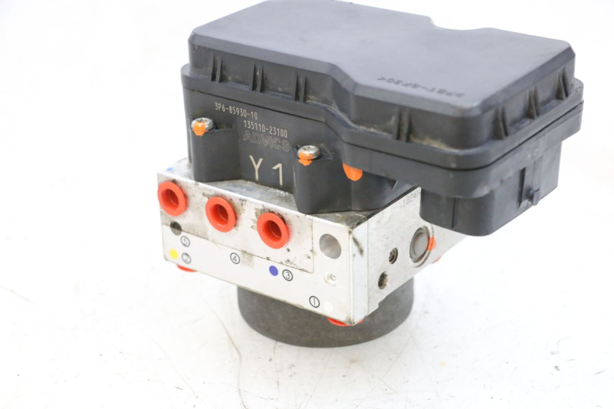 photo de POMPA ABS YAMAHA FJR ABS 1300 (2006 - 2012) - Primo piano tecnico