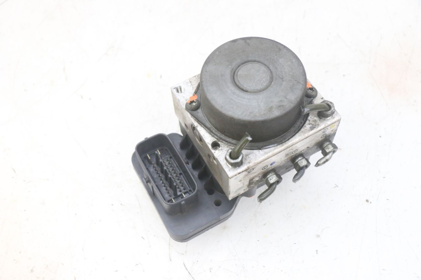 photo de POMPA ABS YAMAHA FJR ABS 1300 (2006 - 2012) - Stato della superficie e materiale