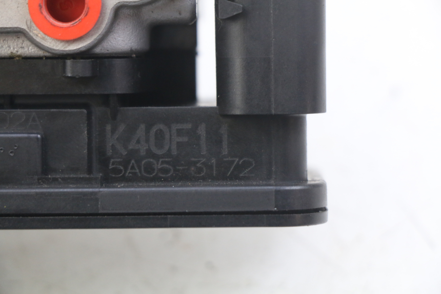 photo de POMPA ABS HONDA FORZA 125 (2015 - 2016) - Dettagli dei punti di fissaggio