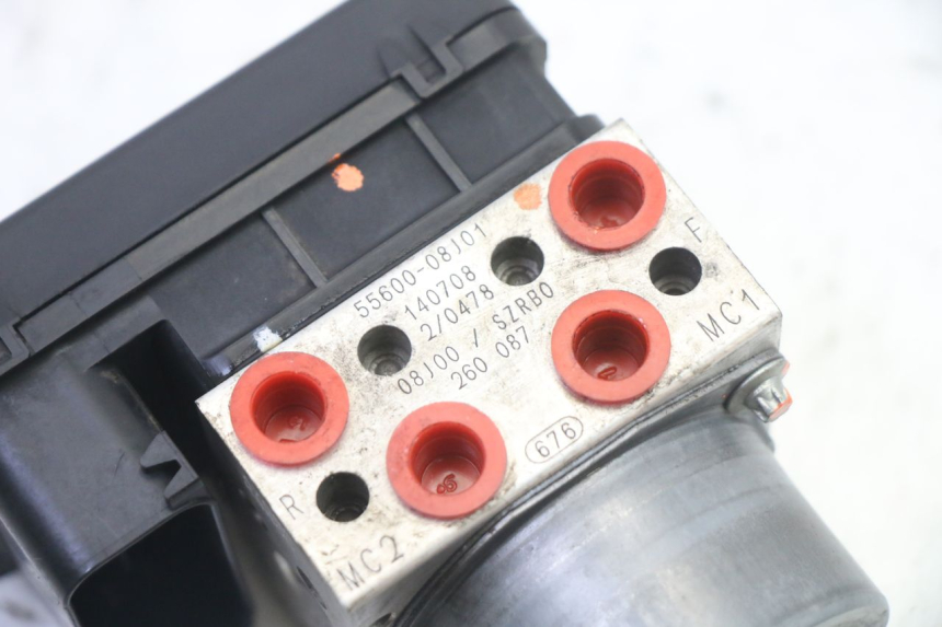 photo de POMPA ABS SUZUKI GSR 750 (2011 - 2017) - Zoom sullo stato d'uso