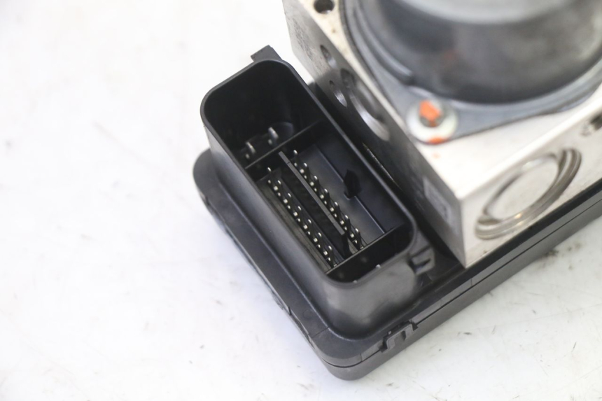 photo de POMPA ABS SUZUKI GSR 750 (2011 - 2017) - Vista d'insieme del prodotto