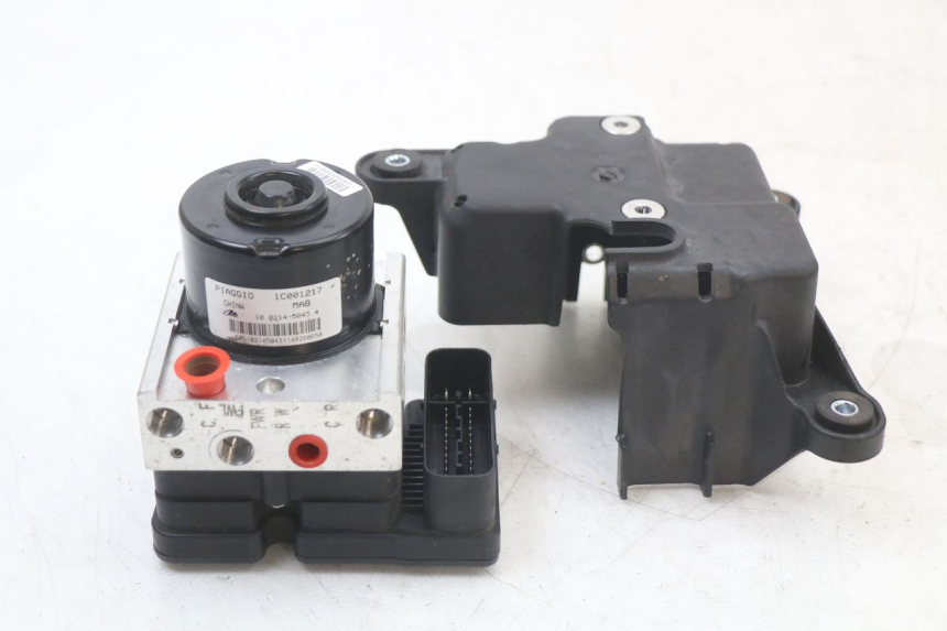 photo de POMPA ABS PIAGGIO MP3 HPE 350 (2018 - 2020) - Vista principale