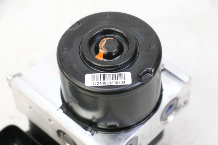 photo de POMPA ABS PIAGGIO MP3 HPE 310 (2024 - 2025) - Caratteristiche distintive