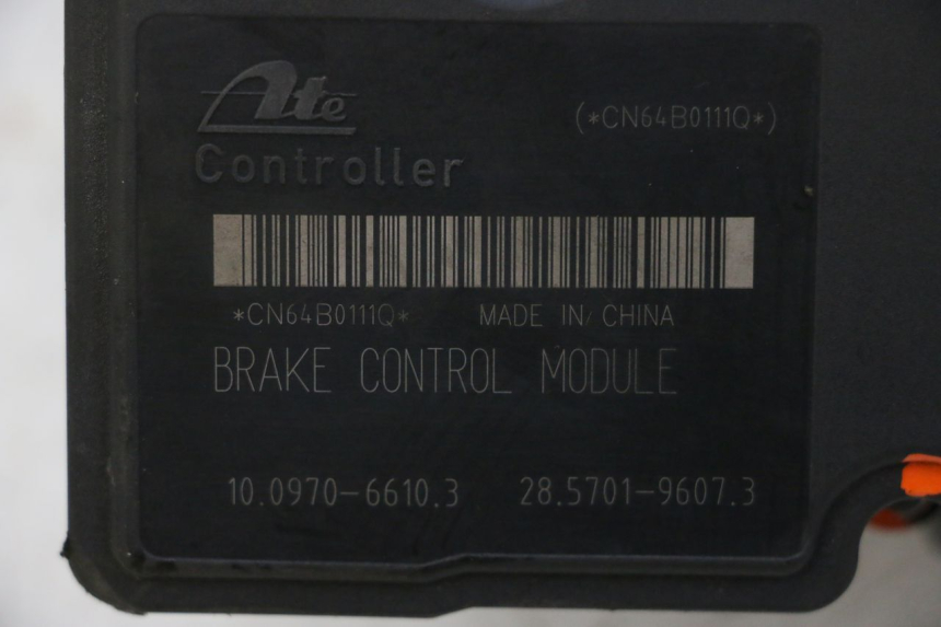 photo de POMPA ABS PIAGGIO MP3 HPE 310 (2024 - 2025) - Primo piano tecnico