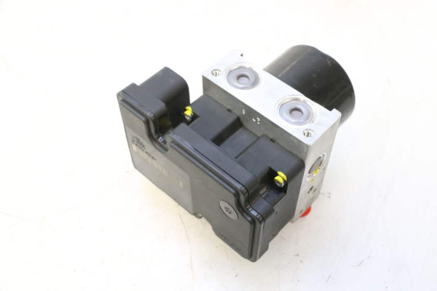 photo de POMPA ABS PIAGGIO MP3 HPE 530 (2022 - 2026) - Dettaglio del componente