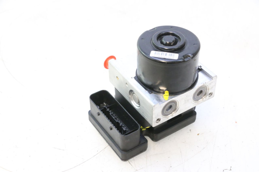 photo de POMPA ABS PIAGGIO MP3 HPE 530 (2022 - 2026) - Caratteristiche distintive