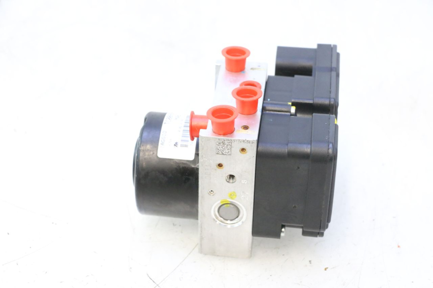 photo de POMPA ABS PIAGGIO MP3 HPE 530 (2022 - 2026) - Zoom sui componenti