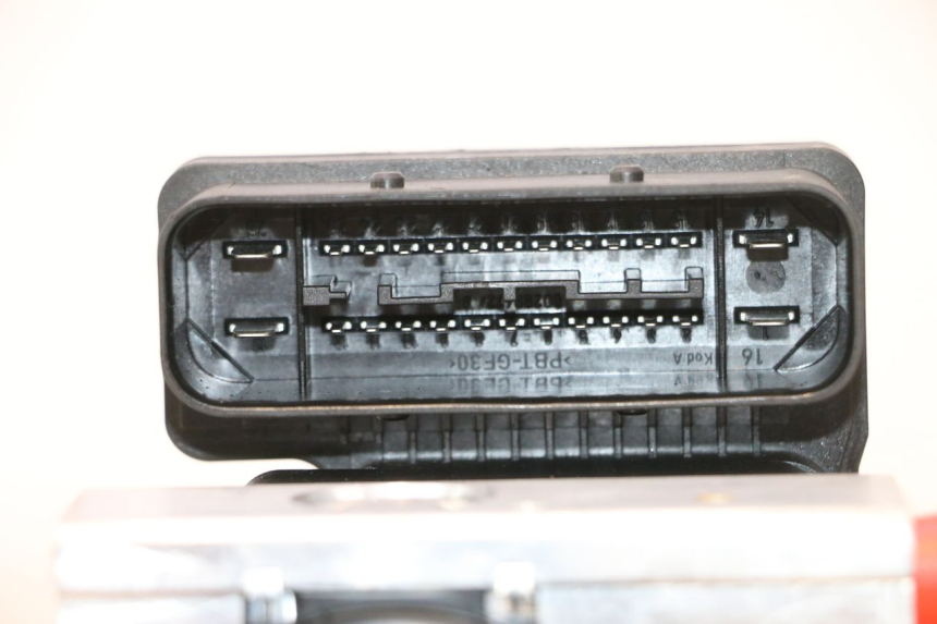 photo de POMPA ABS PIAGGIO MP3 HPE 530 (2022 - 2026) - Marcature e riferimenti originali