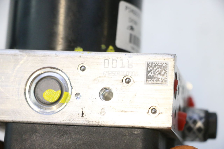 photo de POMPA ABS PIAGGIO MP3 500 (2016 - 2018) - Dettaglio del componente
