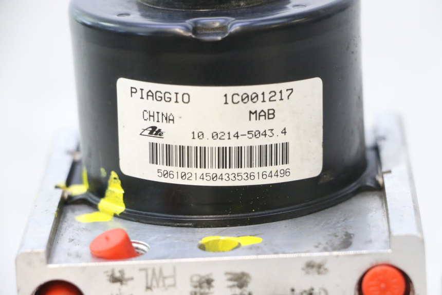 photo de POMPA ABS PIAGGIO MP3 500 (2016 - 2018) - Primo piano ad alta risoluzione