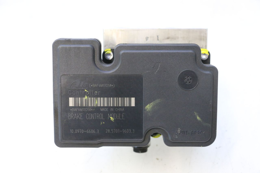 photo de POMPA ABS PIAGGIO MP3 500 (2016 - 2018) - Zoom sullo stato d'uso