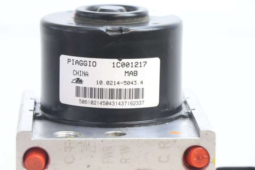 photo de POMPA ABS PIAGGIO MP3 500 (2016 - 2018) - Dettaglio del componente