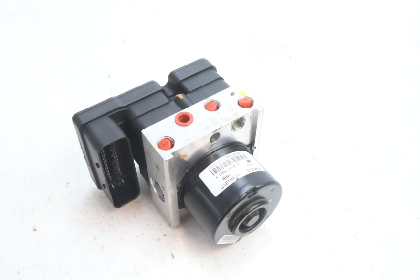 photo de POMPA ABS PIAGGIO MP3 500 (2016 - 2018) - Stato della superficie e materiale