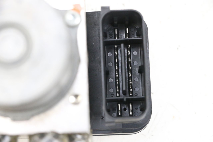 photo de POMPA ABS YAMAHA MT-07 MT07 ABS 700 (2018 - 2020) - Altra angolazione