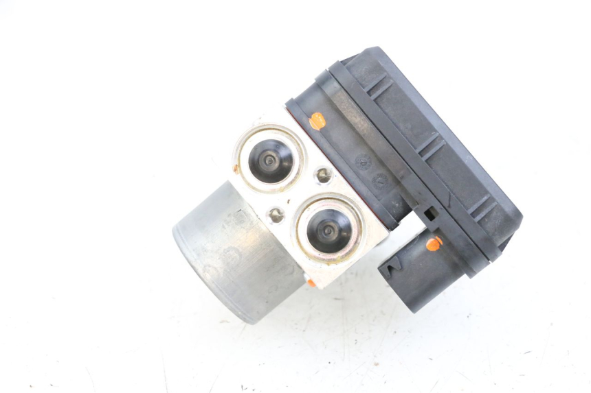 photo de POMPA ABS YAMAHA MT-07 MT07 ABS 700 (2018 - 2020) - Primo piano tecnico