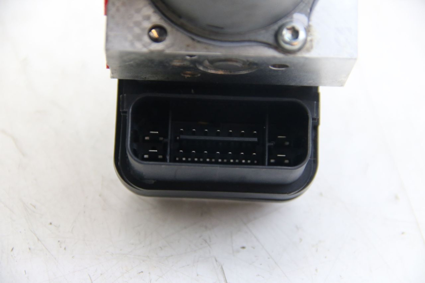 photo de POMPA ABS YAMAHA MT ABS 125 (2014 - 2018) - Dettagli dei punti di fissaggio