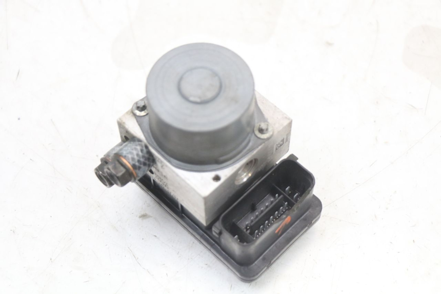 photo de POMPA ABS PEUGEOT BELVILLE 125 (2017 - 2021) - Zoom sullo stato d'uso