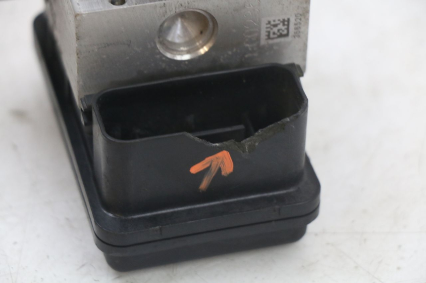 photo de POMPA ABS PEUGEOT BELVILLE 125 (2017 - 2021) - Primo piano tecnico