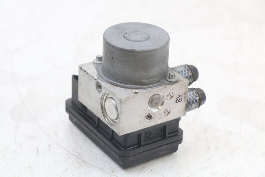 photo de POMPA ABS PEUGEOT BELVILLE 125 (2017 - 2021) - Dettagli dei punti di fissaggio