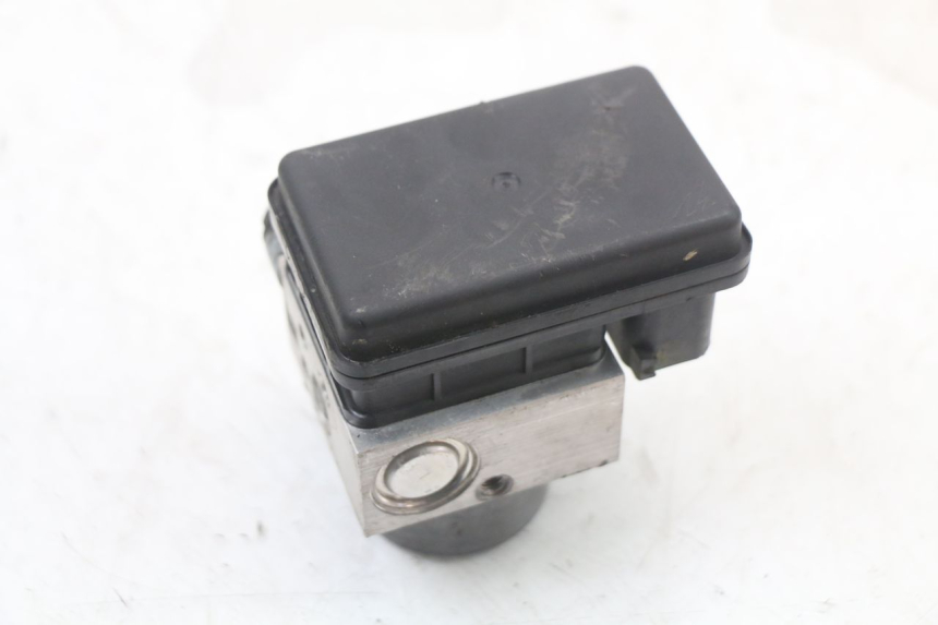 photo de POMPA ABS PEUGEOT BELVILLE 125 (2017 - 2021) - Stato della superficie e materiale