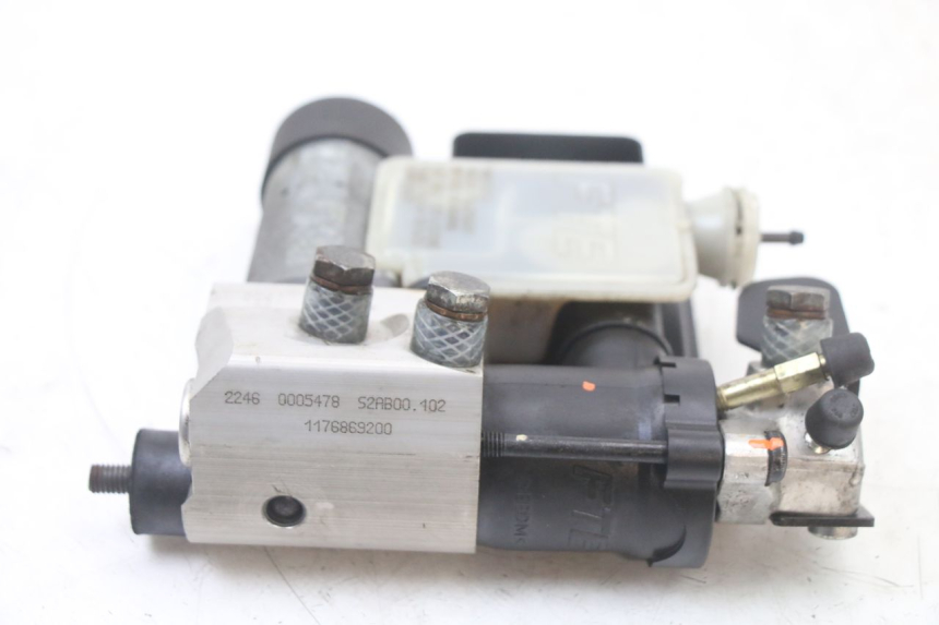 photo de POMPA ABS PEUGEOT SATELIS COMPRESSOR K15 125 (2006 - 2009) - Altra angolazione