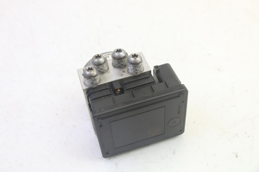 photo de POMPA ABS BMW R GS 1250 (2021 - 2024) - Stato della superficie e materiale