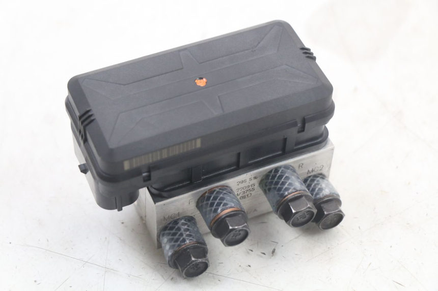 photo de POMPA ABS ROYAL ENFIELD CONTINENTAL GT 650 (2019 - 2024) - Dettaglio del componente