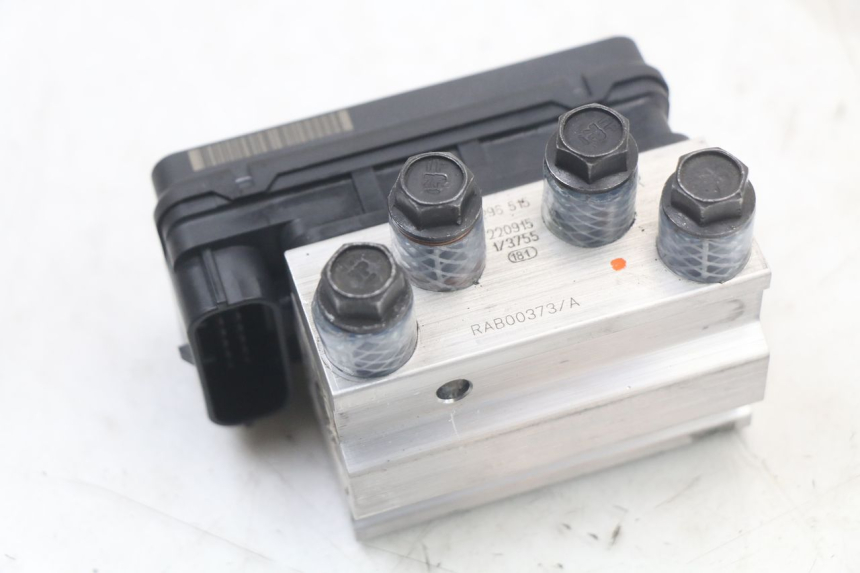 photo de POMPA ABS ROYAL ENFIELD CONTINENTAL GT 650 (2019 - 2024) - Zoom sullo stato d'uso